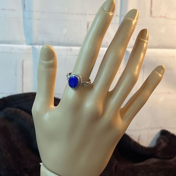 Artisan Crafted Lapis Lazuli 3.00 ctw Solitaire Ring in Sterling Silver 9 - Picture 7 of 13